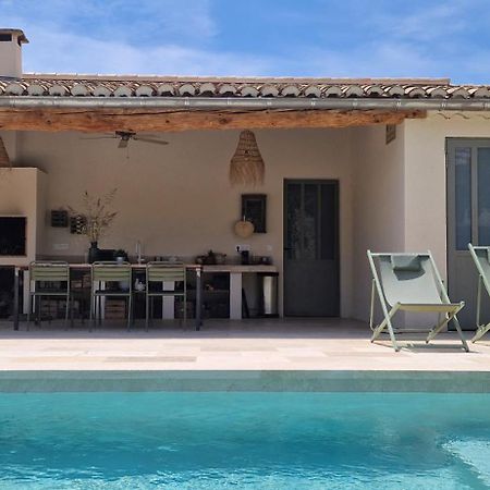 Appartement Dans Un Mas Provencal Renove Saint-Hilaire-dʼOzilhan Екстериор снимка