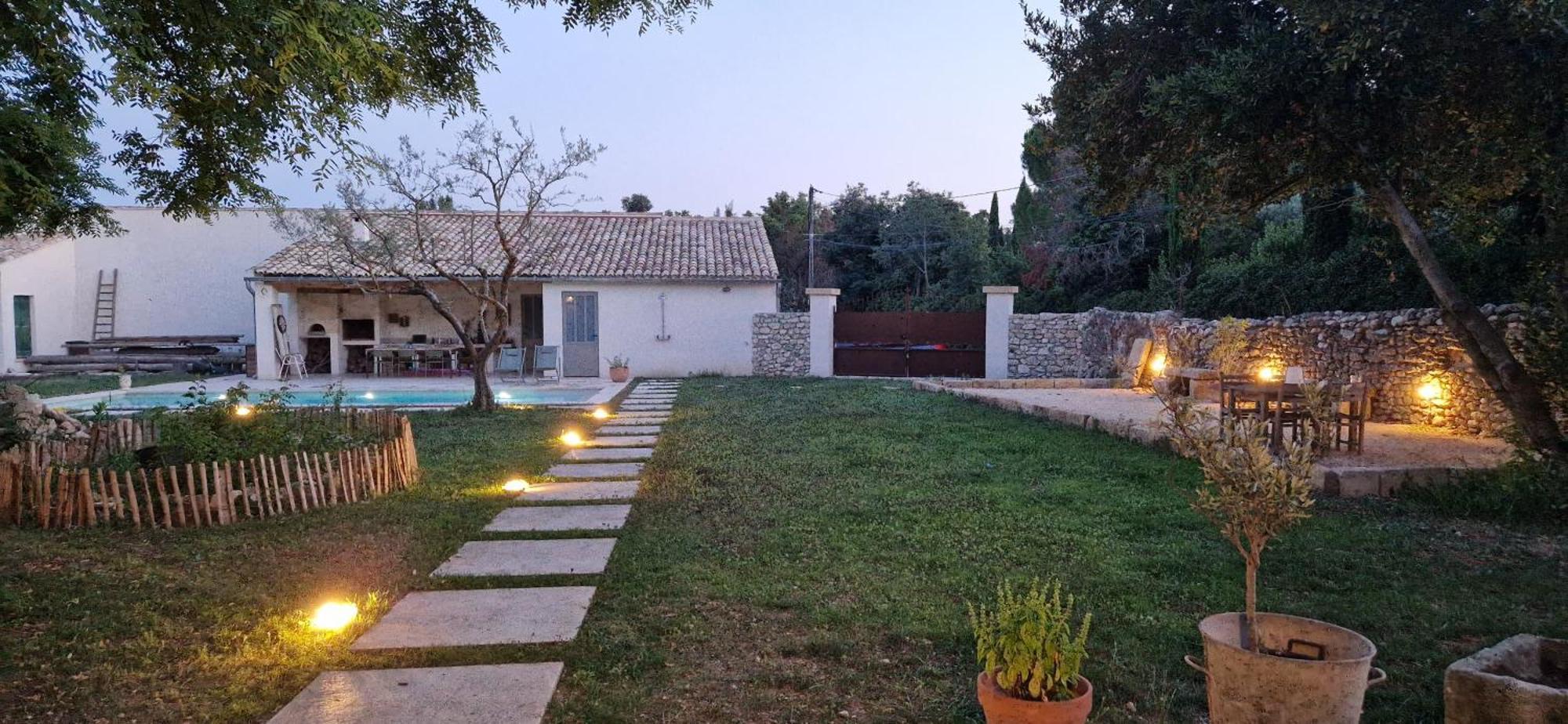 Appartement Dans Un Mas Provencal Renove Saint-Hilaire-dʼOzilhan Екстериор снимка
